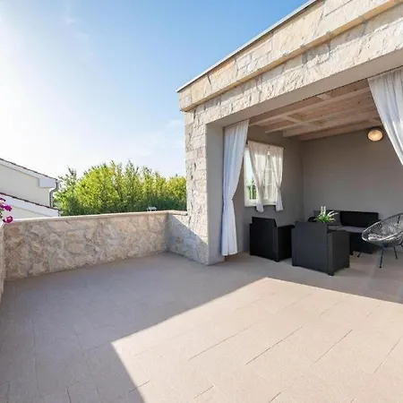 -pool With Whirpool And Waterfall Near Sandy - By Traveler Tourist Agency Krk Id 2174 Villa Vir