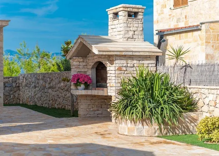 -pool With Whirpool And Waterfall Near Sandy - By Traveler Tourist Agency Krk Id 2174 Villa *