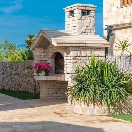 -pool With Whirpool And Waterfall Near Sandy - By Traveler Tourist Agency Krk Id 2174 Villa *